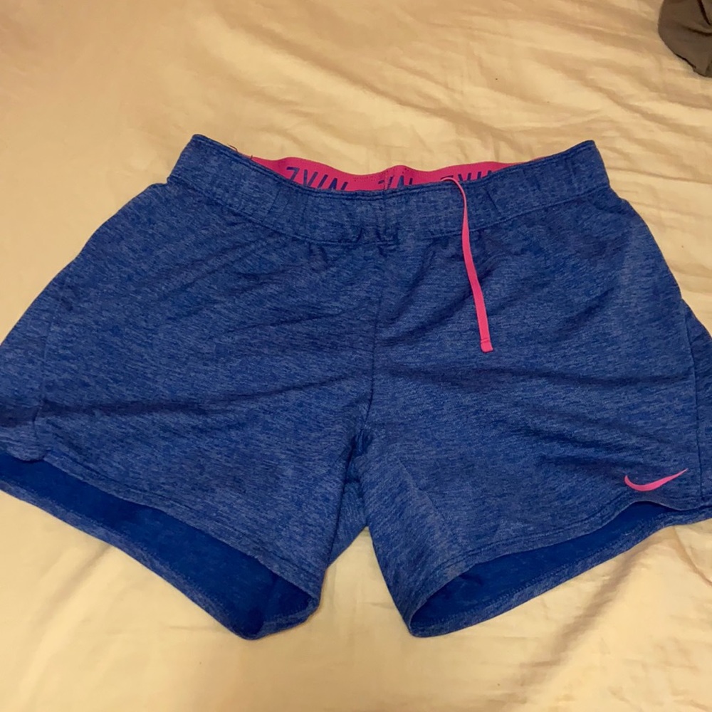 NIKE SHORTS